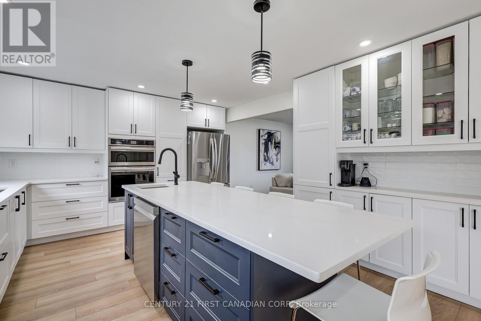 123 Hillsmount Crescent, London South, Ontario  N6K 1V6 - Photo 15 - X12907856