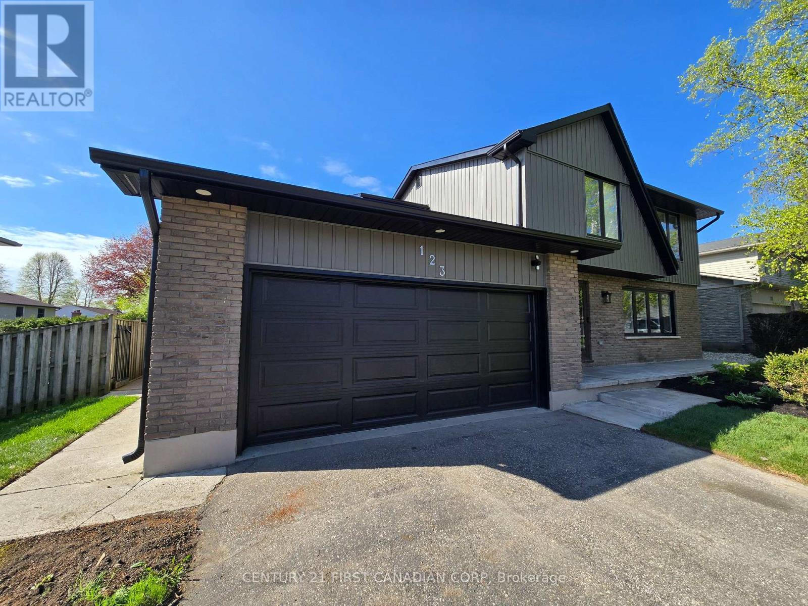 123 Hillsmount Crescent, London South, Ontario  N6K 1V6 - Photo 6 - X12907856