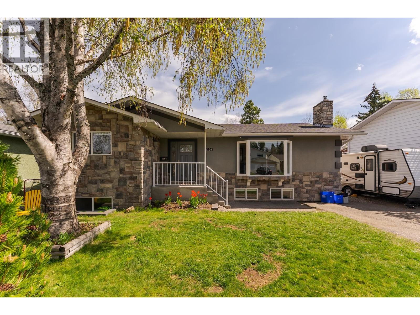 1126 Stirling Drive, Prince George, British Columbia  V2M 6P4 - Photo 2 - R3120800