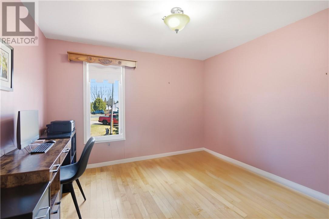 270 Eve, Chelmsford, Ontario  P0M 1L0 - Photo 18 - 2127593