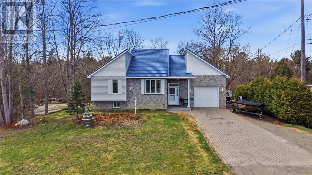270 Eve, Chelmsford, Ontario  P0M 1L0 - Photo 4 - 2127593