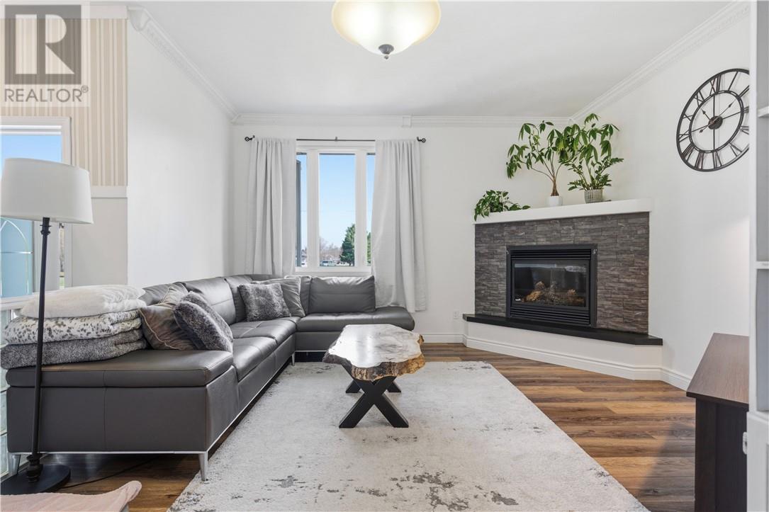 270 Eve, Chelmsford, Ontario  P0M 1L0 - Photo 6 - 2127593