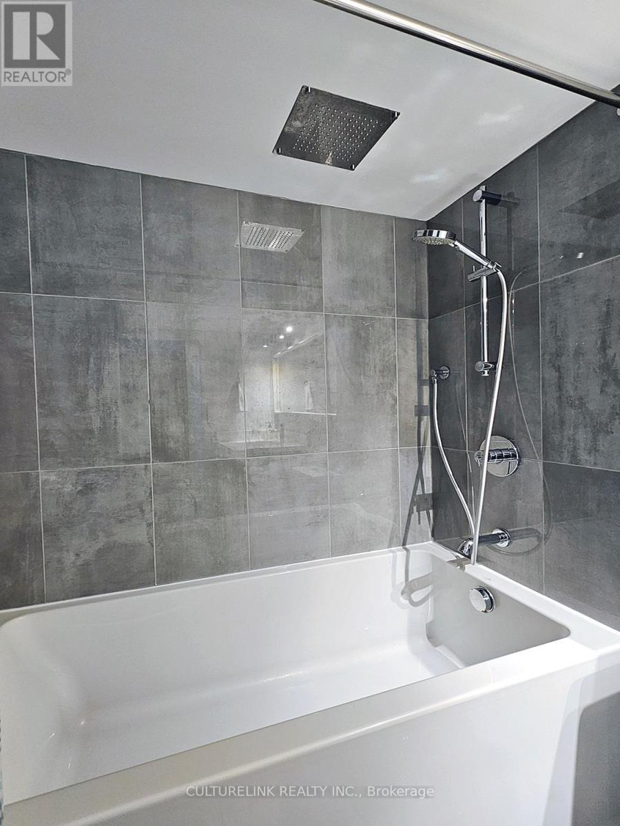 1019 - 33 Harbour Square, Toronto, Ontario  M5J 2G2 - Photo 13 - C13097098