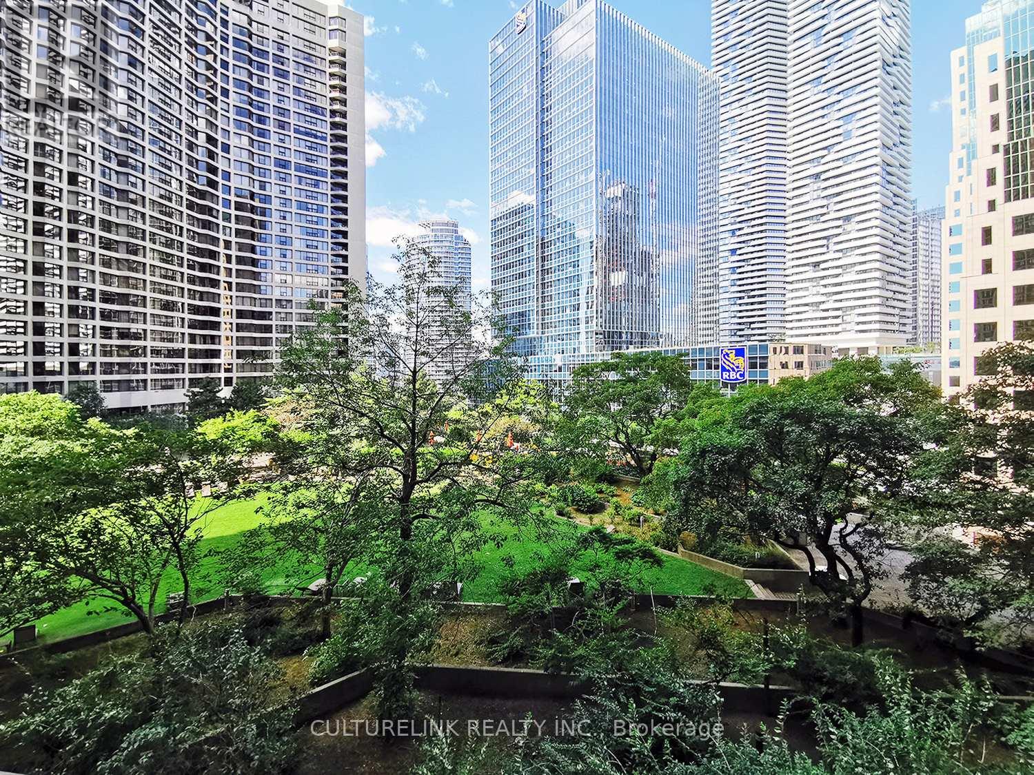 1019 - 33 Harbour Square, Toronto, Ontario  M5J 2G2 - Photo 14 - C13097098