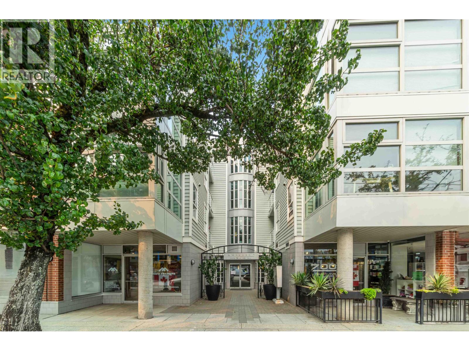 307 2929 W 4th Avenue, Vancouver, British Columbia  V6K 4T3 - Photo 1 - R3098089