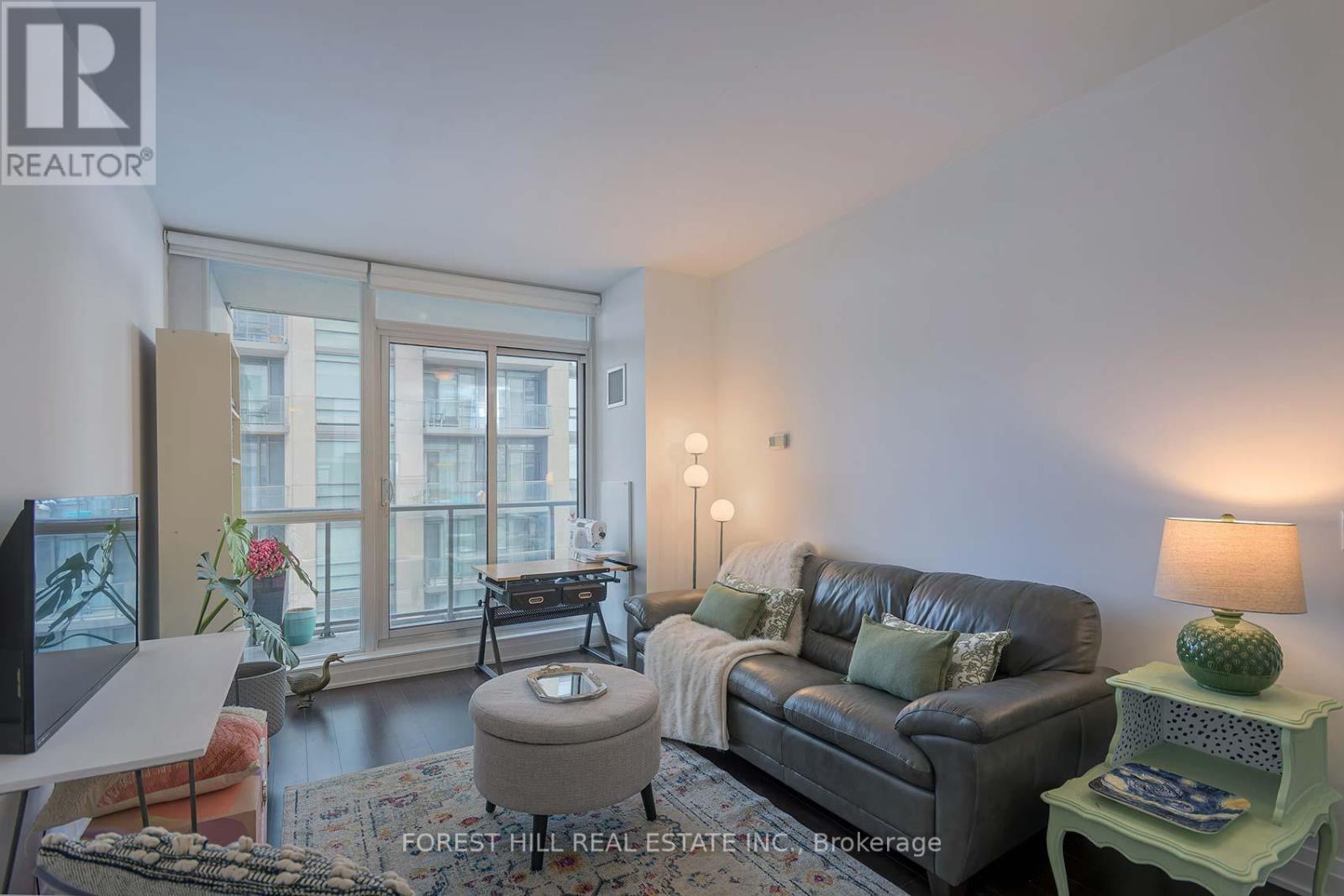 1505 - 530 St Clair Avenue W, Toronto, Ontario  M6C 0A2 - Photo 8 - C13098462