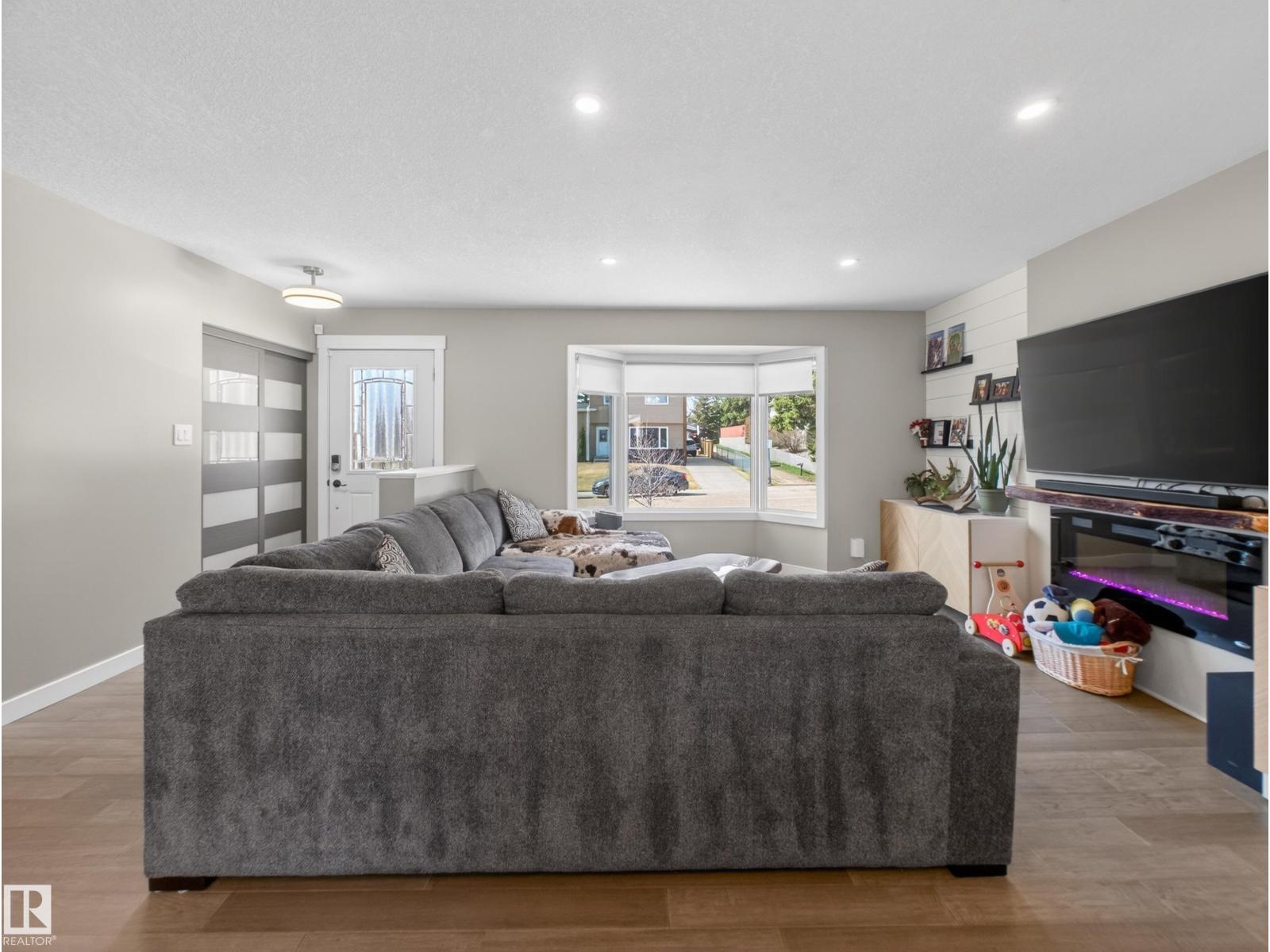 28 Glengarry Cr, Sherwood Park, Alberta  T8A 3A2 - Photo 9 - E4486345
