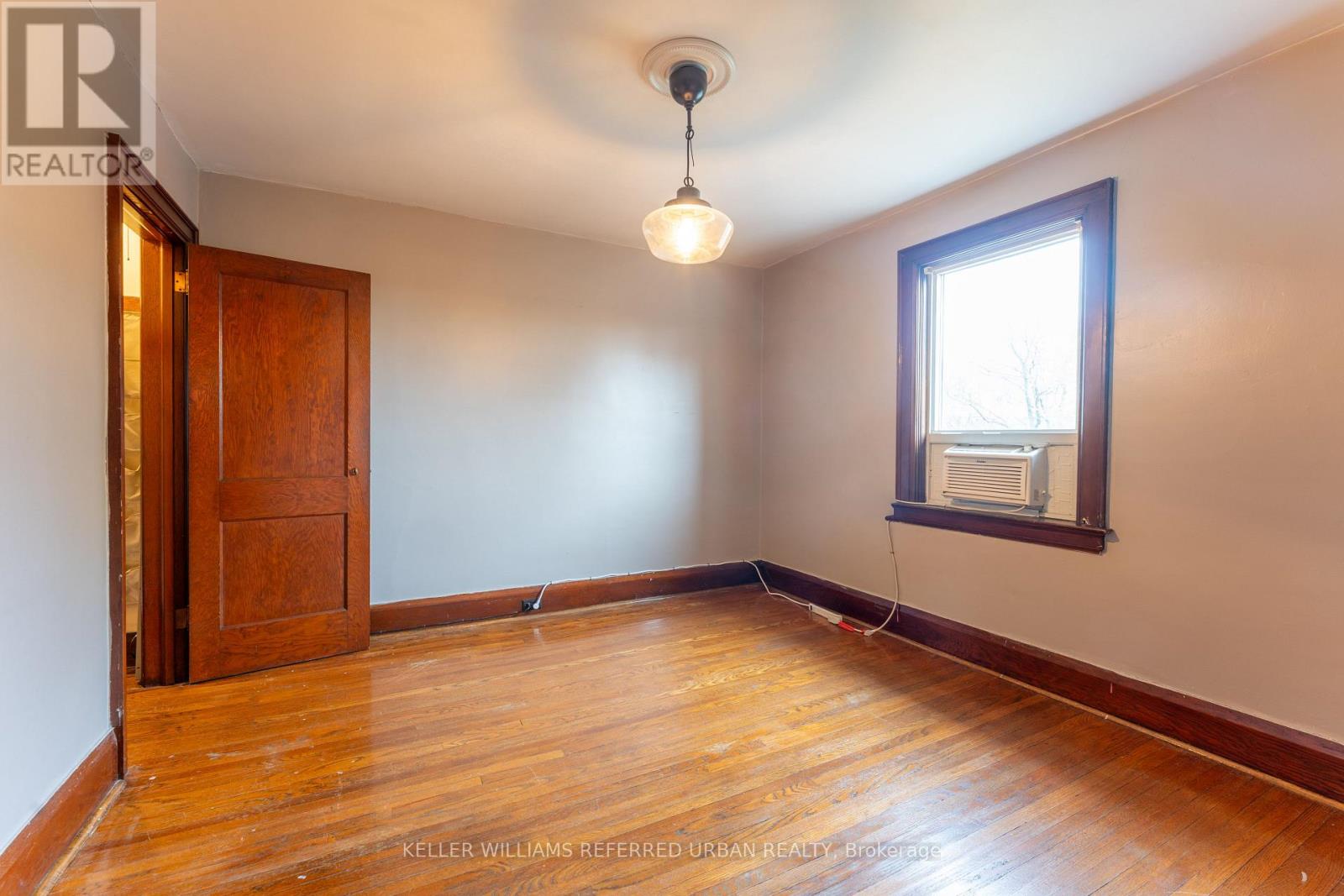 507 Donlands Avenue, Toronto, Ontario  M4J 3S4 - Photo 10 - E13098398