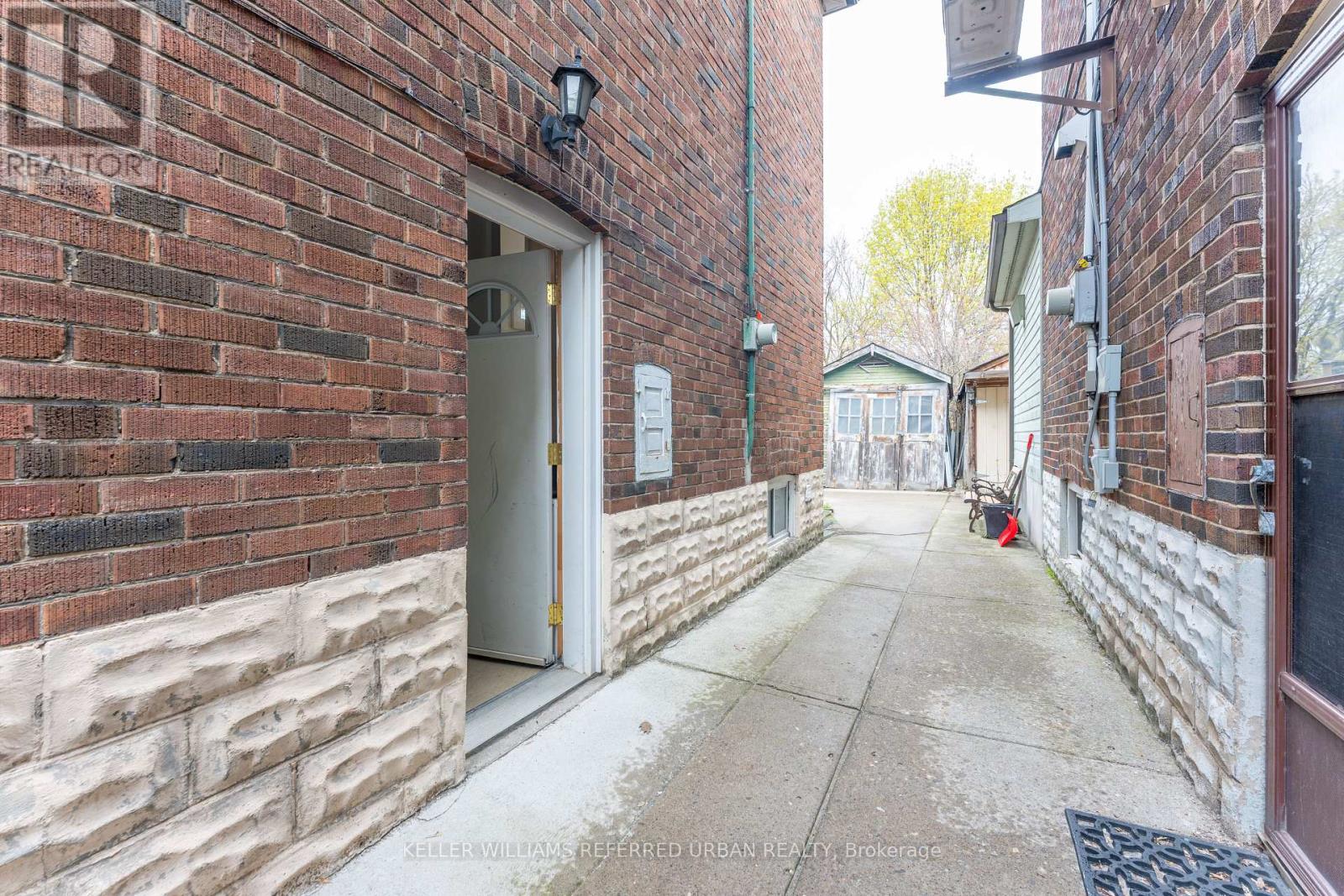 507 Donlands Avenue, Toronto, Ontario  M4J 3S4 - Photo 25 - E13098398