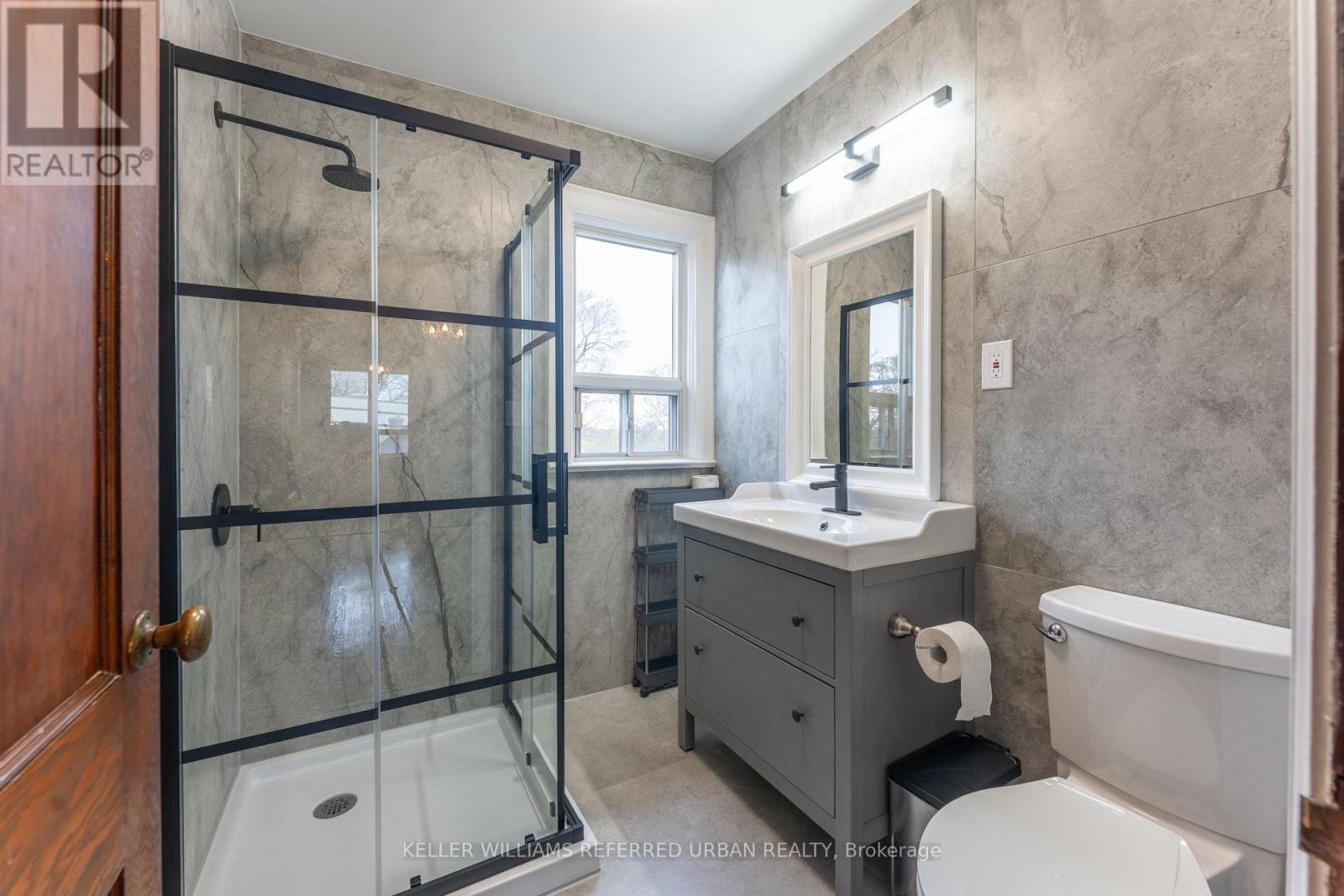 507 Donlands Avenue, Toronto, Ontario  M4J 3S4 - Photo 9 - E13098398