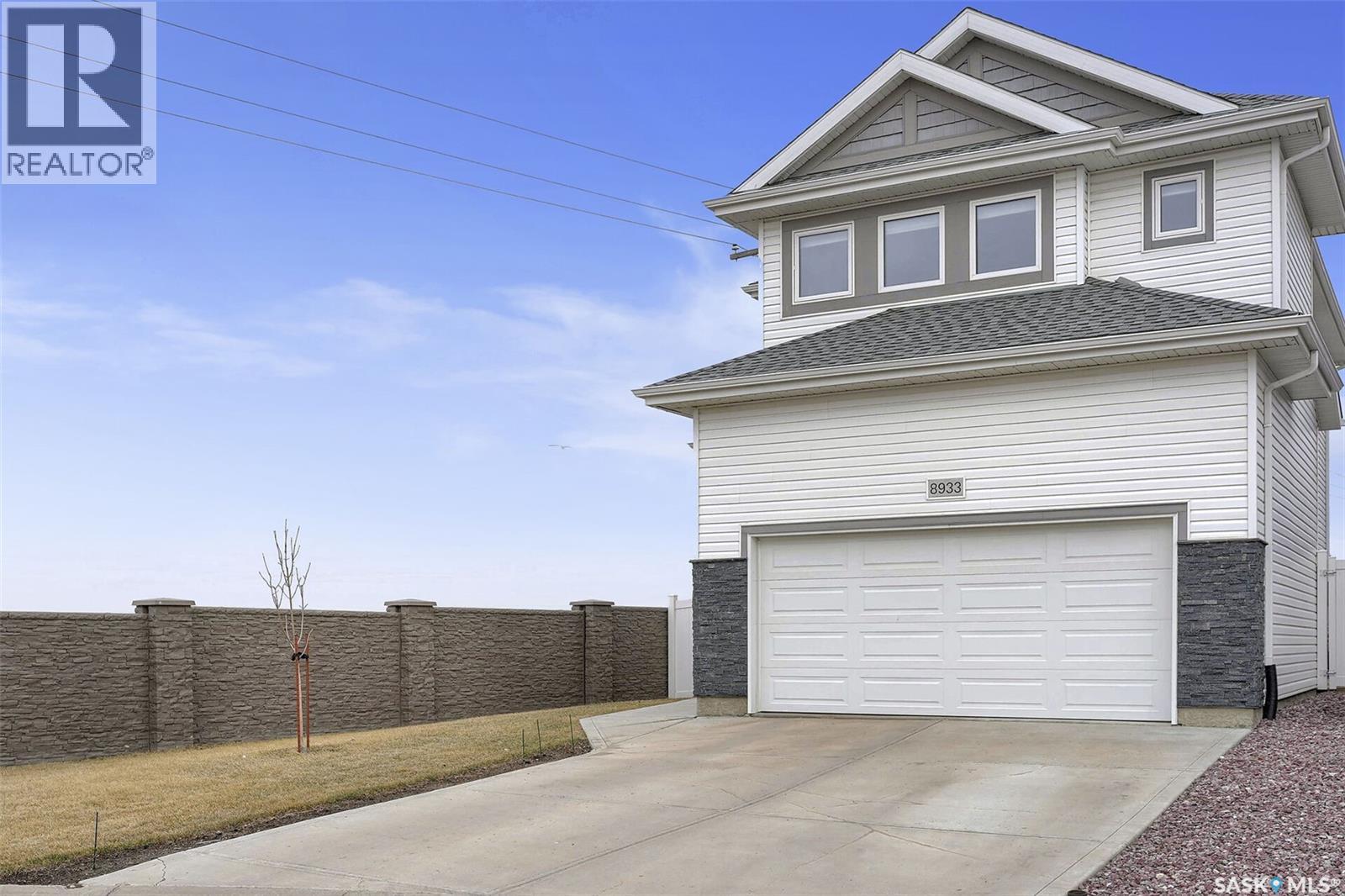 8933 Kestral Drive, Regina, Saskatchewan  S4Y 0C2 - Photo 2 - SK035169