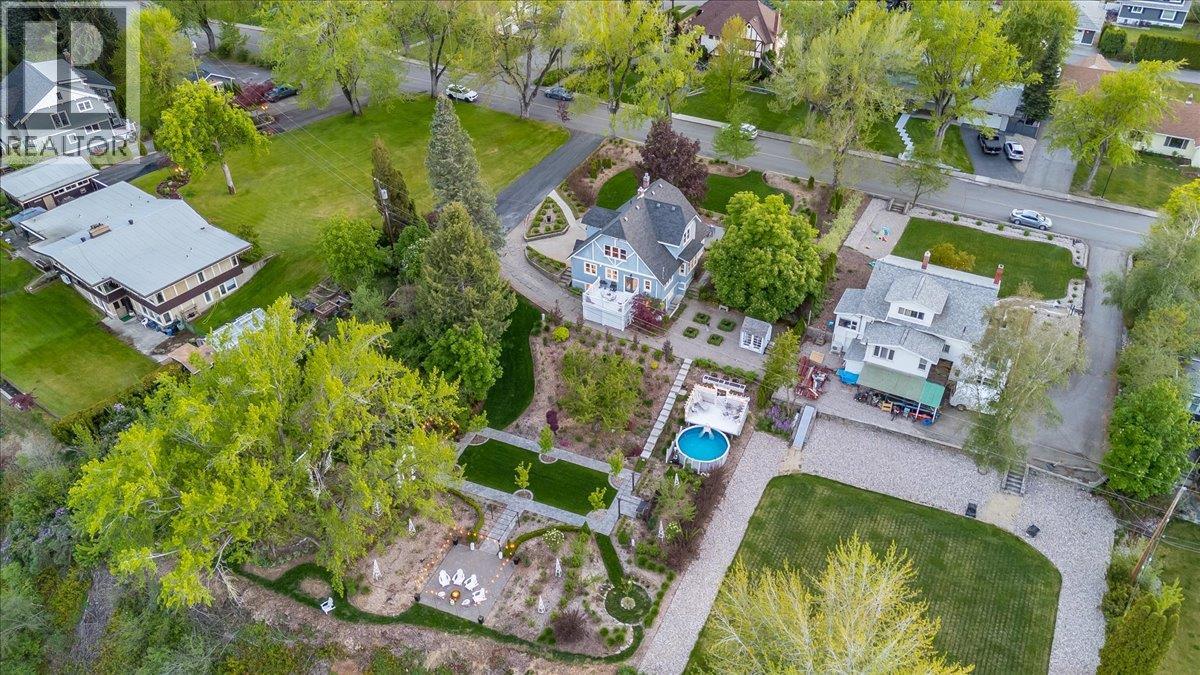 102 Ritchie Avenue, Trail, British Columbia  V1R 1G9 - Photo 5 - 10386260