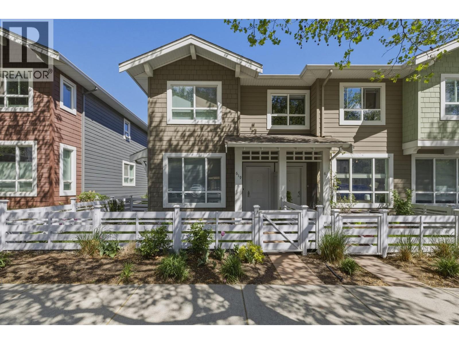 619 Boynton Place, Kelowna, British Columbia  V1V 3B5 - Photo 3 - 10386183