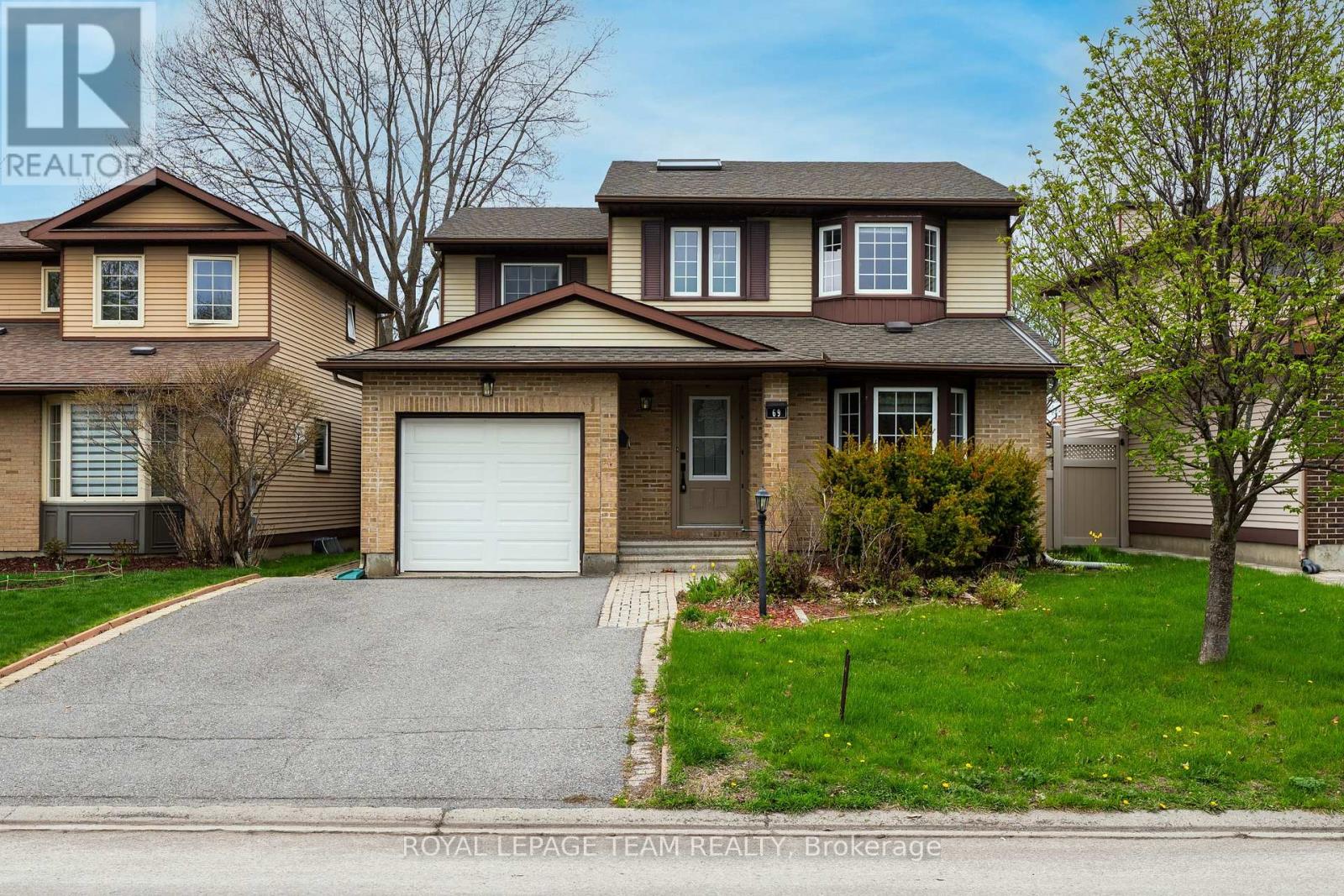69 Pinetrail Crescent, Ottawa, Ontario  K2G 5B2 - Photo 1 - X12974994