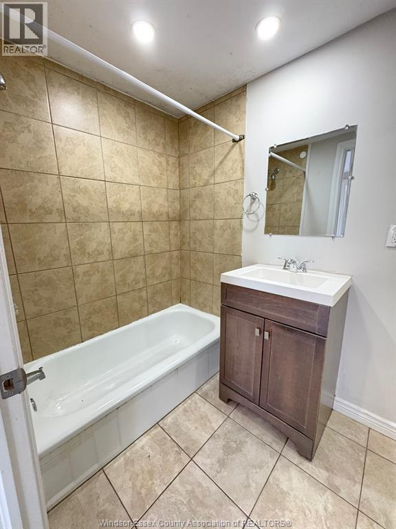 830 Parent, Windsor, Ontario  N9A 2E1 - Photo 11 - 26008328