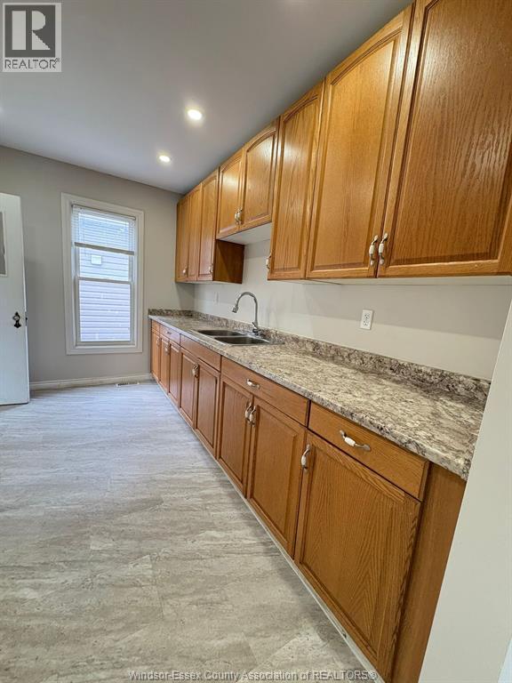 830 Parent, Windsor, Ontario  N9A 2E1 - Photo 6 - 26008328