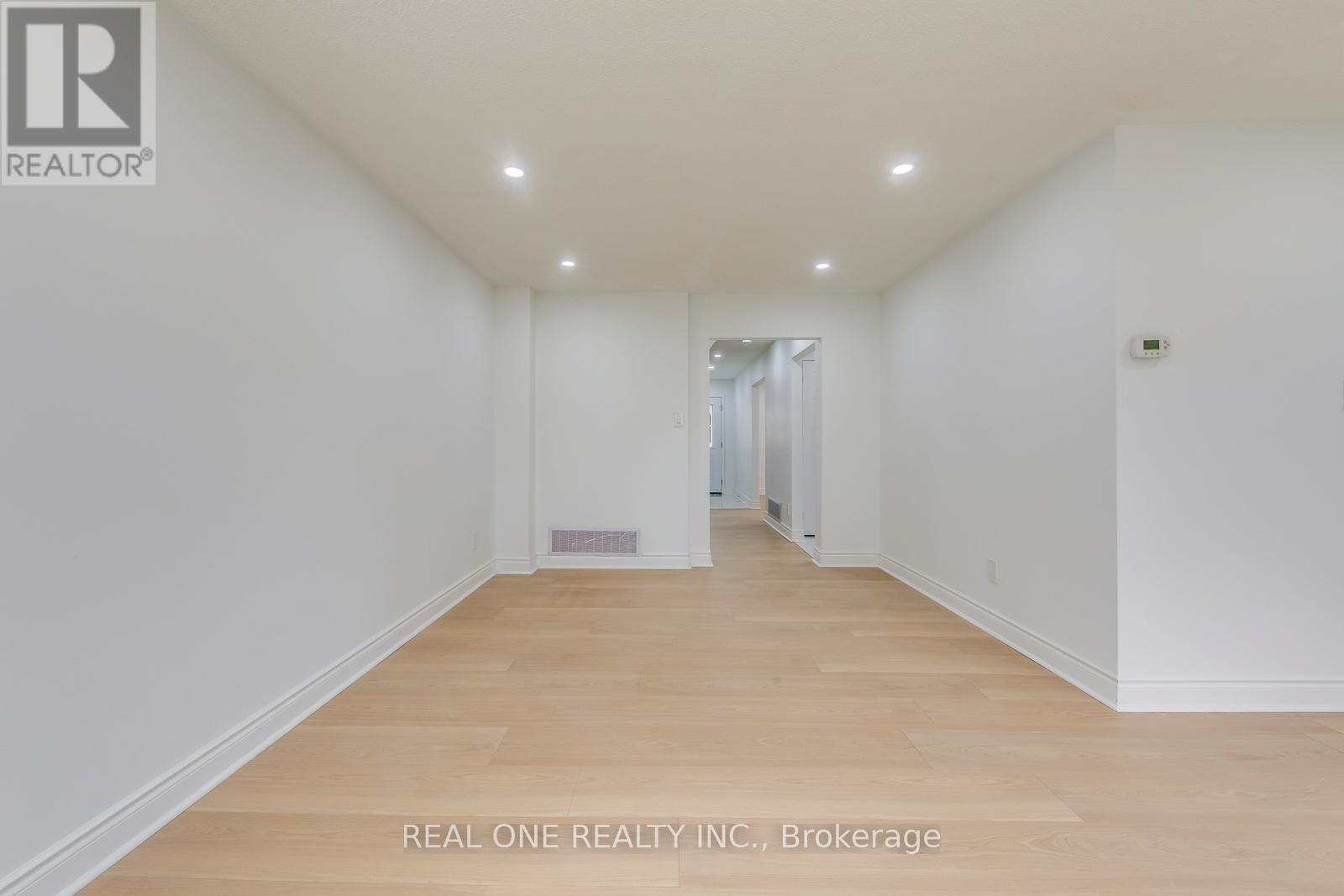 655 Paragon Place E, Mississauga, Ontario  L5B 2Z6 - Photo 12 - W13098322