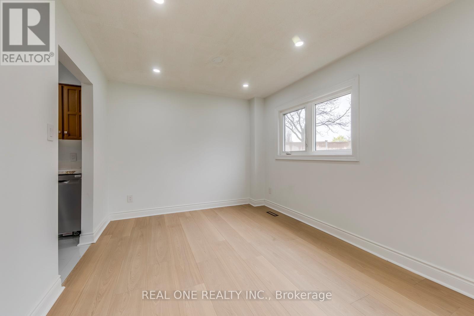 655 Paragon Place E, Mississauga, Ontario  L5B 2Z6 - Photo 14 - W13098322