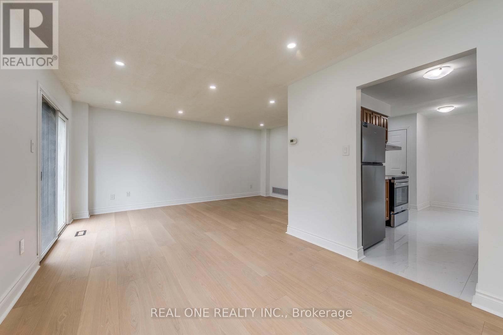 655 Paragon Place E, Mississauga, Ontario  L5B 2Z6 - Photo 16 - W13098322