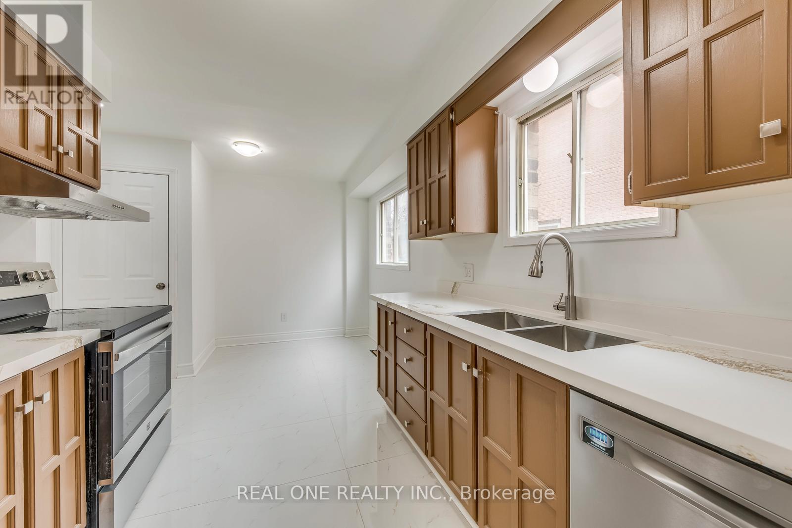 655 Paragon Place E, Mississauga, Ontario  L5B 2Z6 - Photo 18 - W13098322