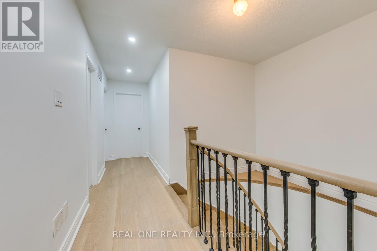 655 Paragon Place E, Mississauga, Ontario  L5B 2Z6 - Photo 39 - W13098322