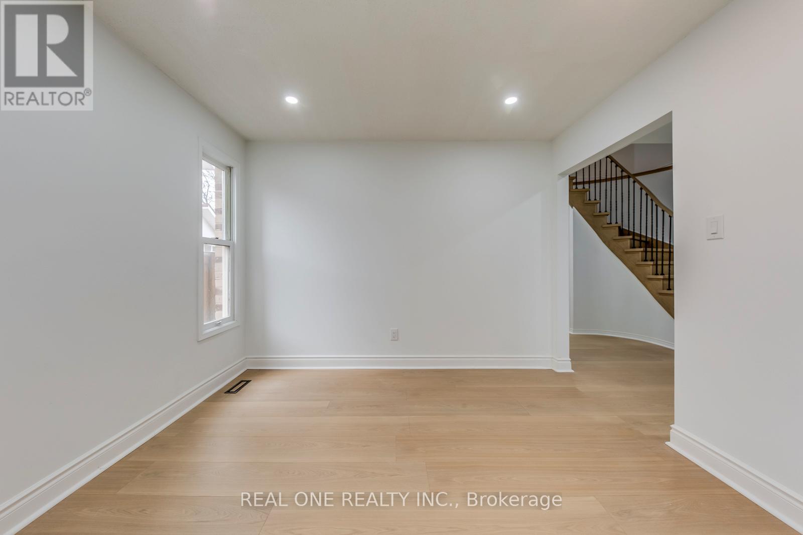 655 Paragon Place E, Mississauga, Ontario  L5B 2Z6 - Photo 6 - W13098322