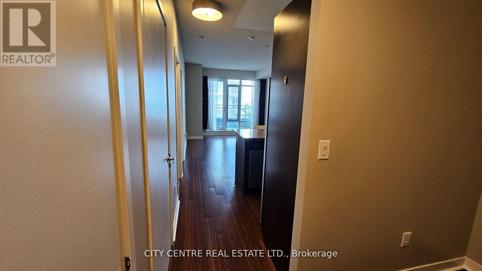 710 - 365 Prince Of Wales Drive, Mississauga, Ontario  L5B 0G6 - Photo 2 - W13098380