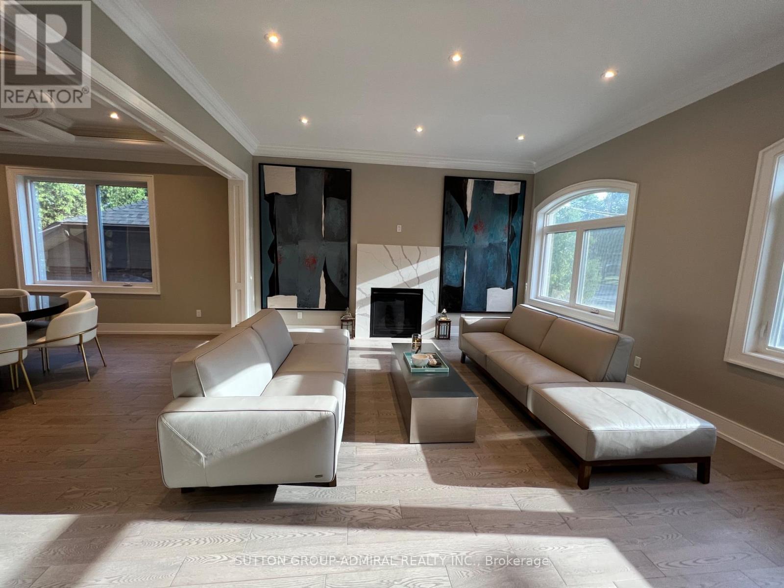 1060 Kipling Avenue, Toronto, Ontario  M9B 3L9 - Photo 17 - W13098384