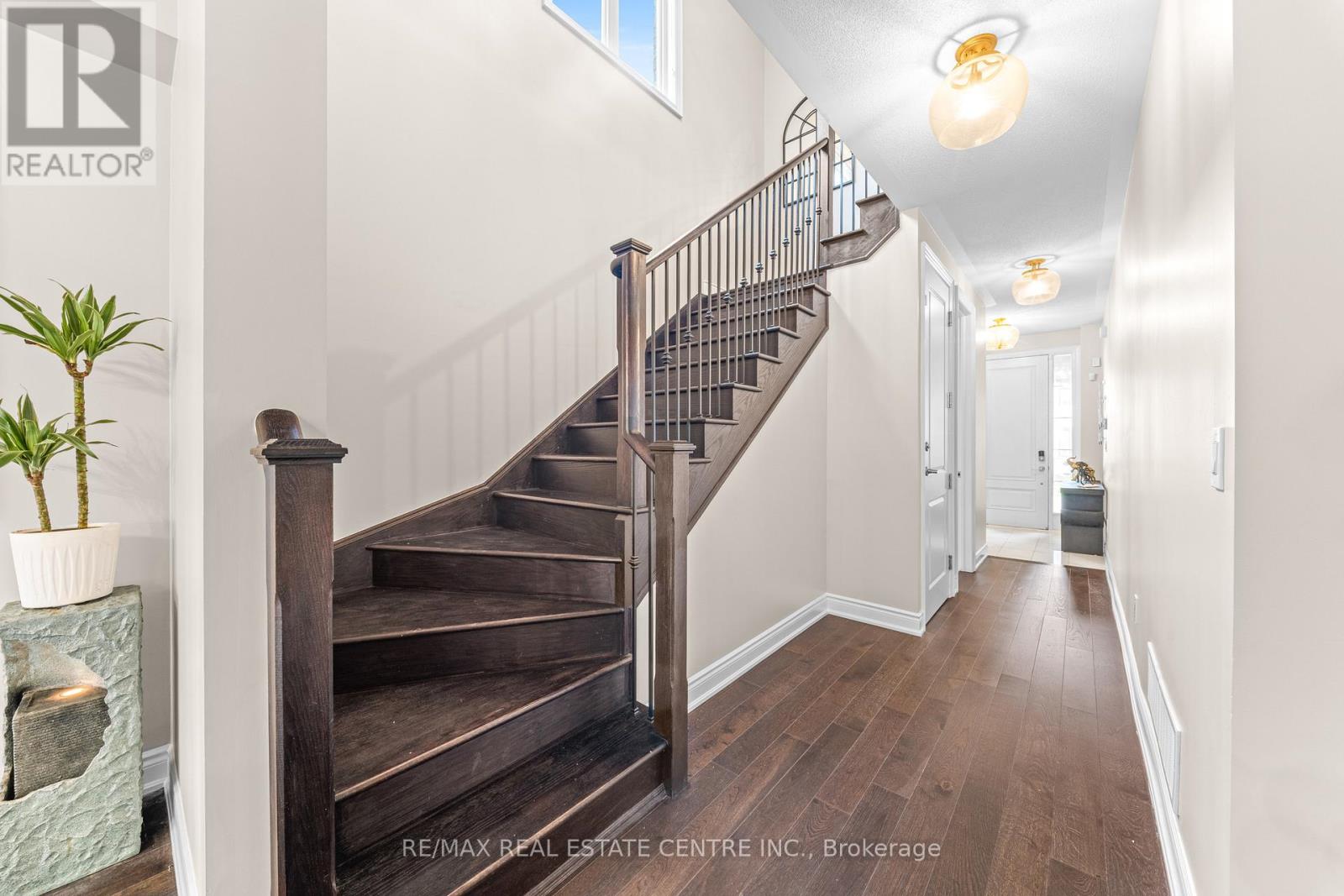 30 Merrimac Drive, Brampton, Ontario  L6Y 6K3 - Photo 7 - W13098424