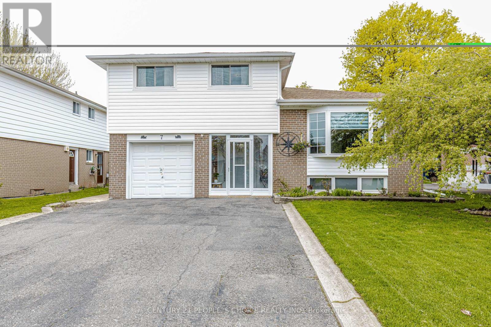 7 PLEASELEY ROAD, Brampton, Ontario