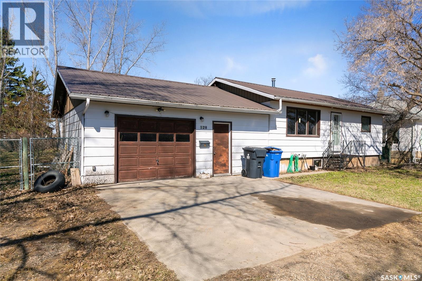 128 Pearson Street, Earl Grey, Saskatchewan  S0G 1J0 - Photo 1 - SK035261
