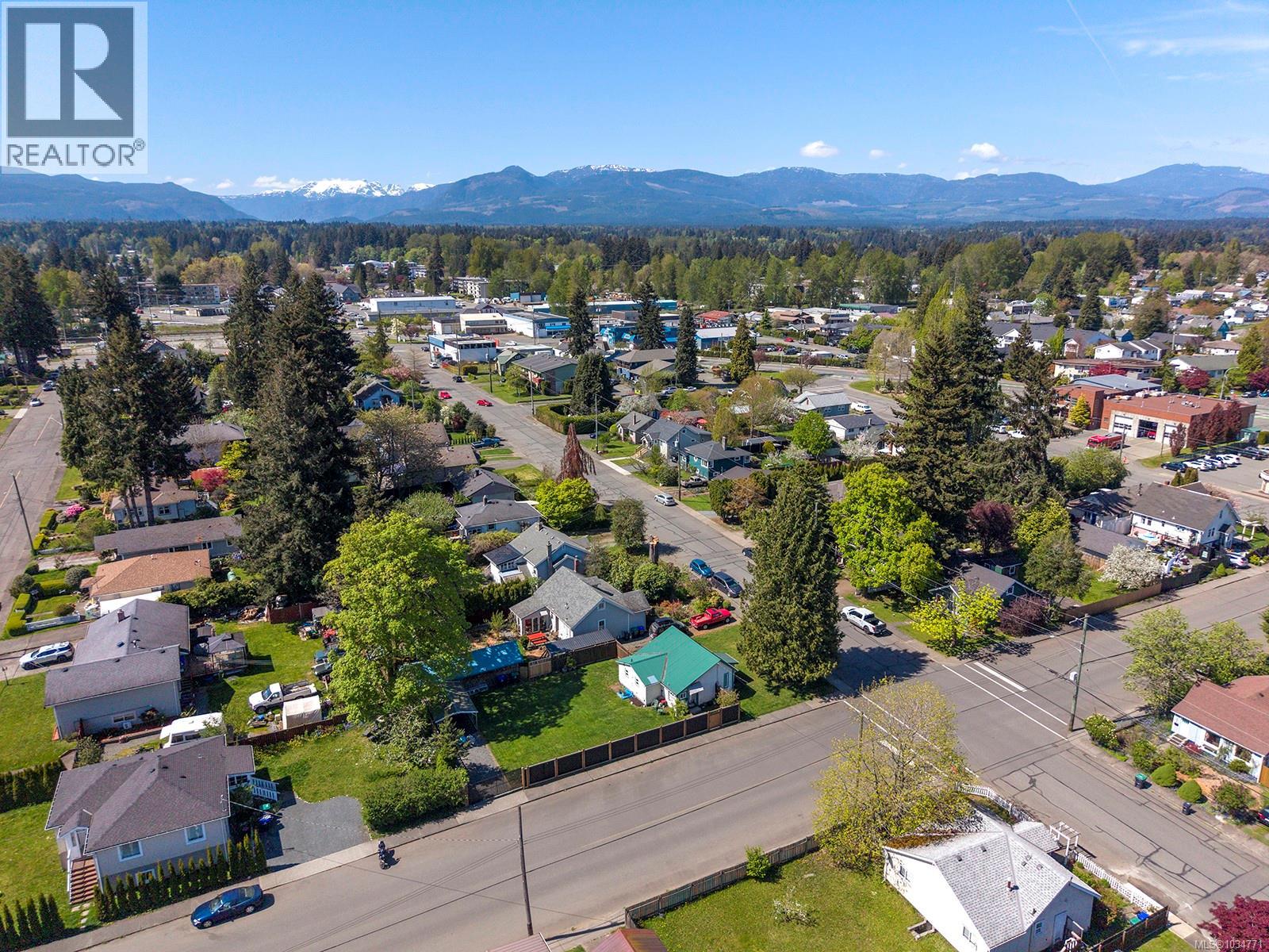 608 11th St, Courtenay, British Columbia  V9N 1T1 - Photo 6 - 1034771