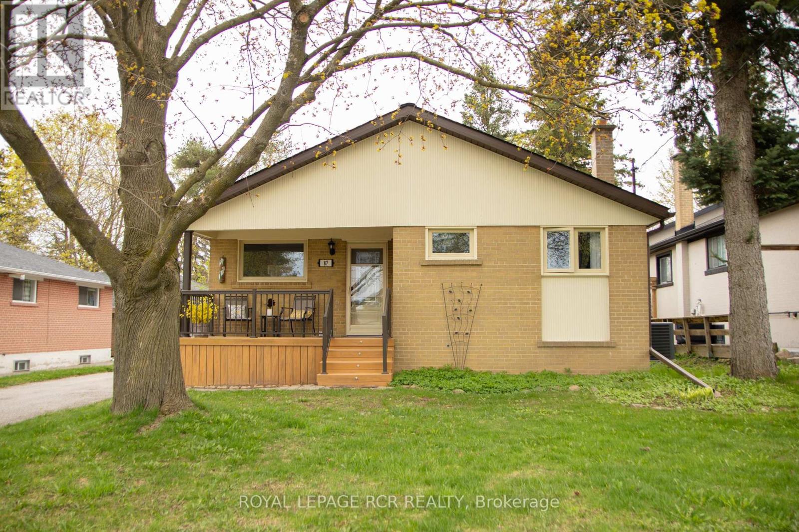 87 RICHARDSON DRIVE, Aurora, Ontario
