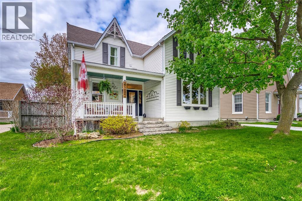 4332 Petrolia Line, Petrolia, Ontario  N0N 1R0 - Photo 1 - 26010381