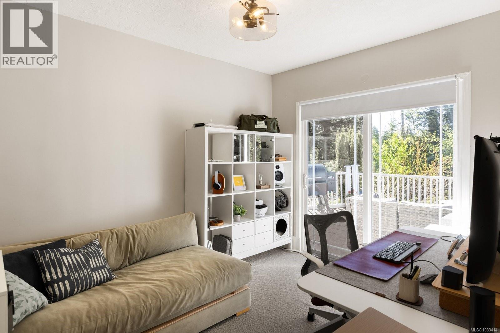 706 Lindsay St, Saanich, British Columbia  V8Z 3E1 - Photo 25 - 1033414