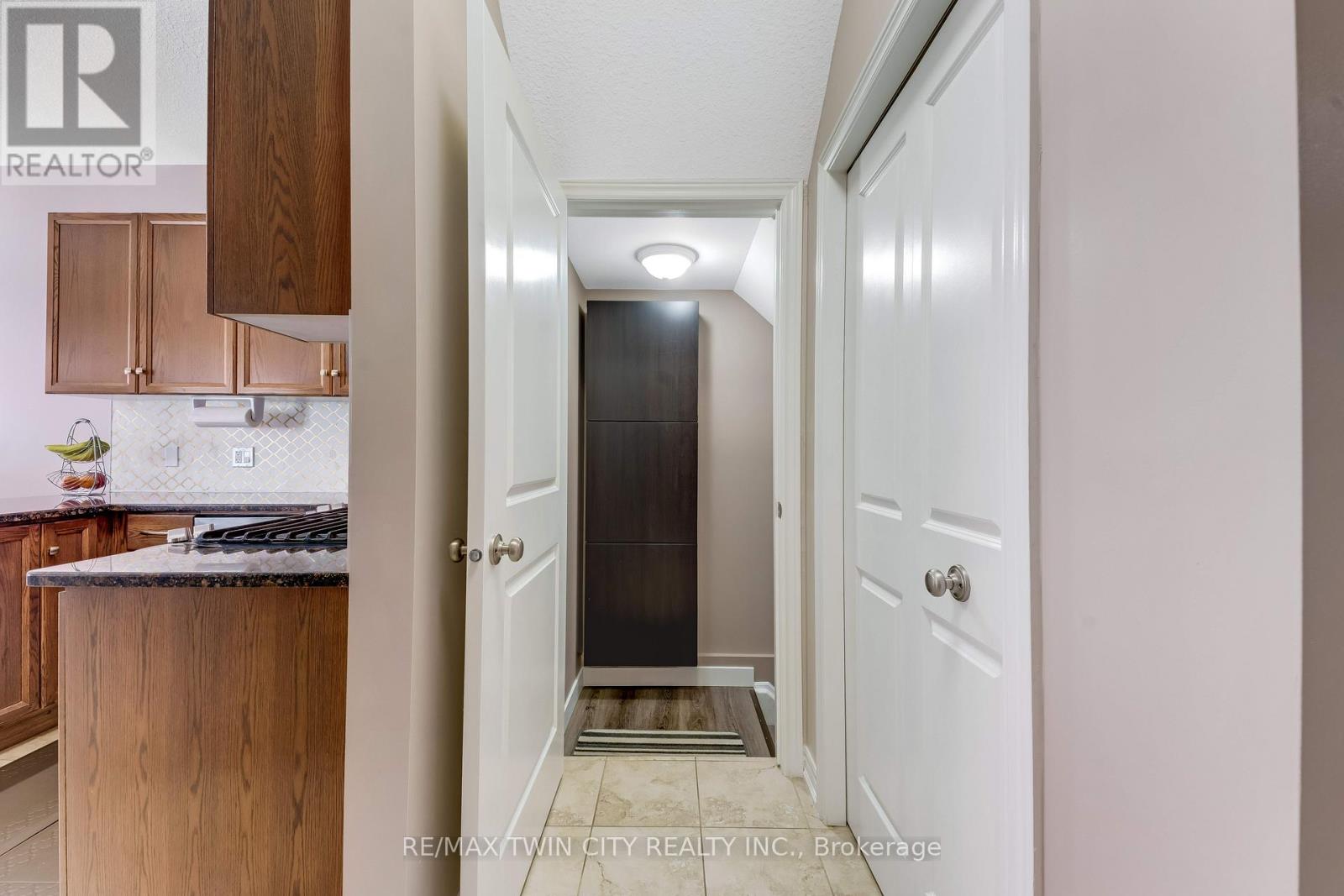 10 Sandybay Avenue, Kitchener, Ontario  N2A 0H7 - Photo 33 - X13098326