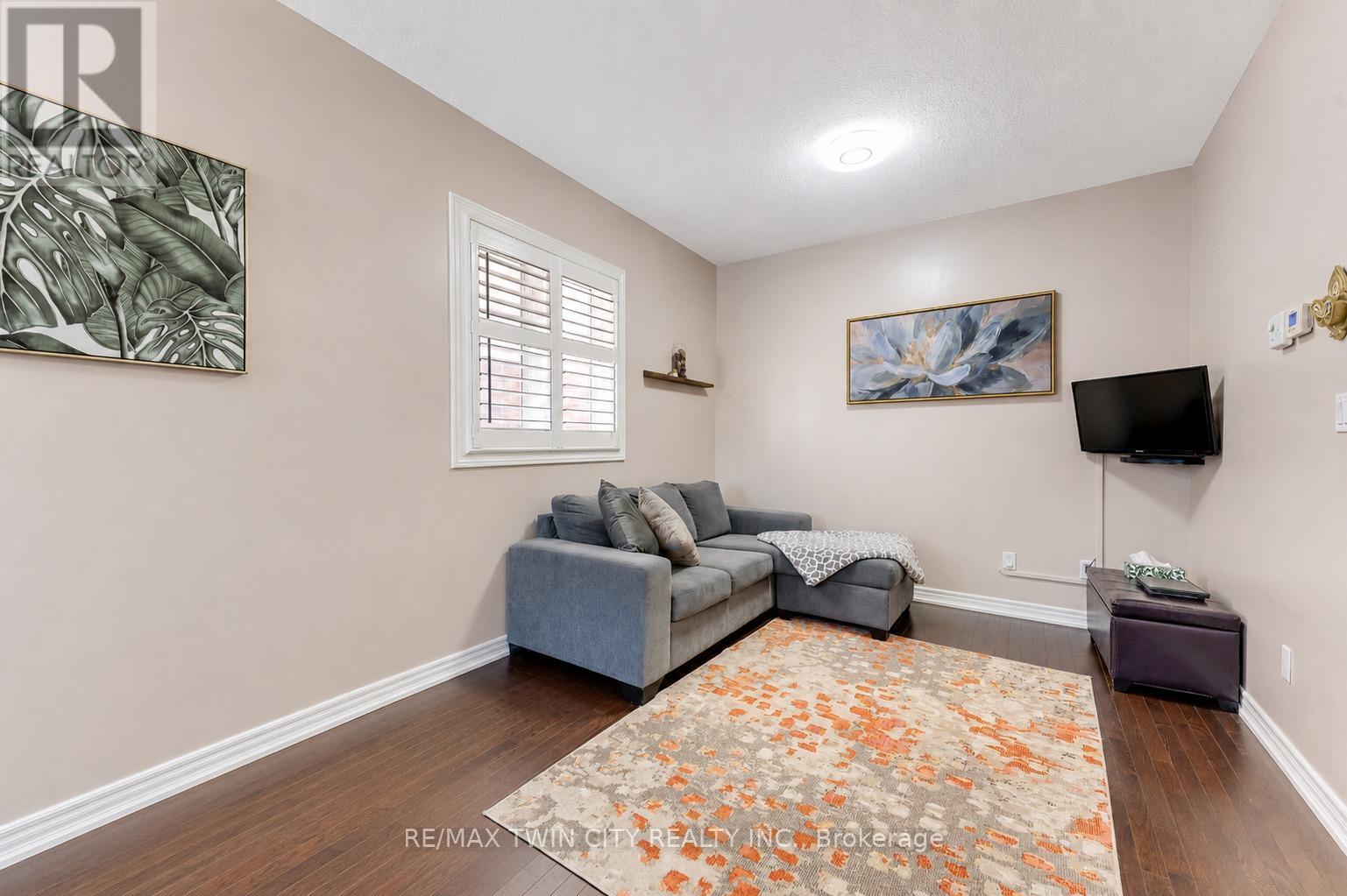 10 Sandybay Avenue, Kitchener, Ontario  N2A 0H7 - Photo 6 - X13098326
