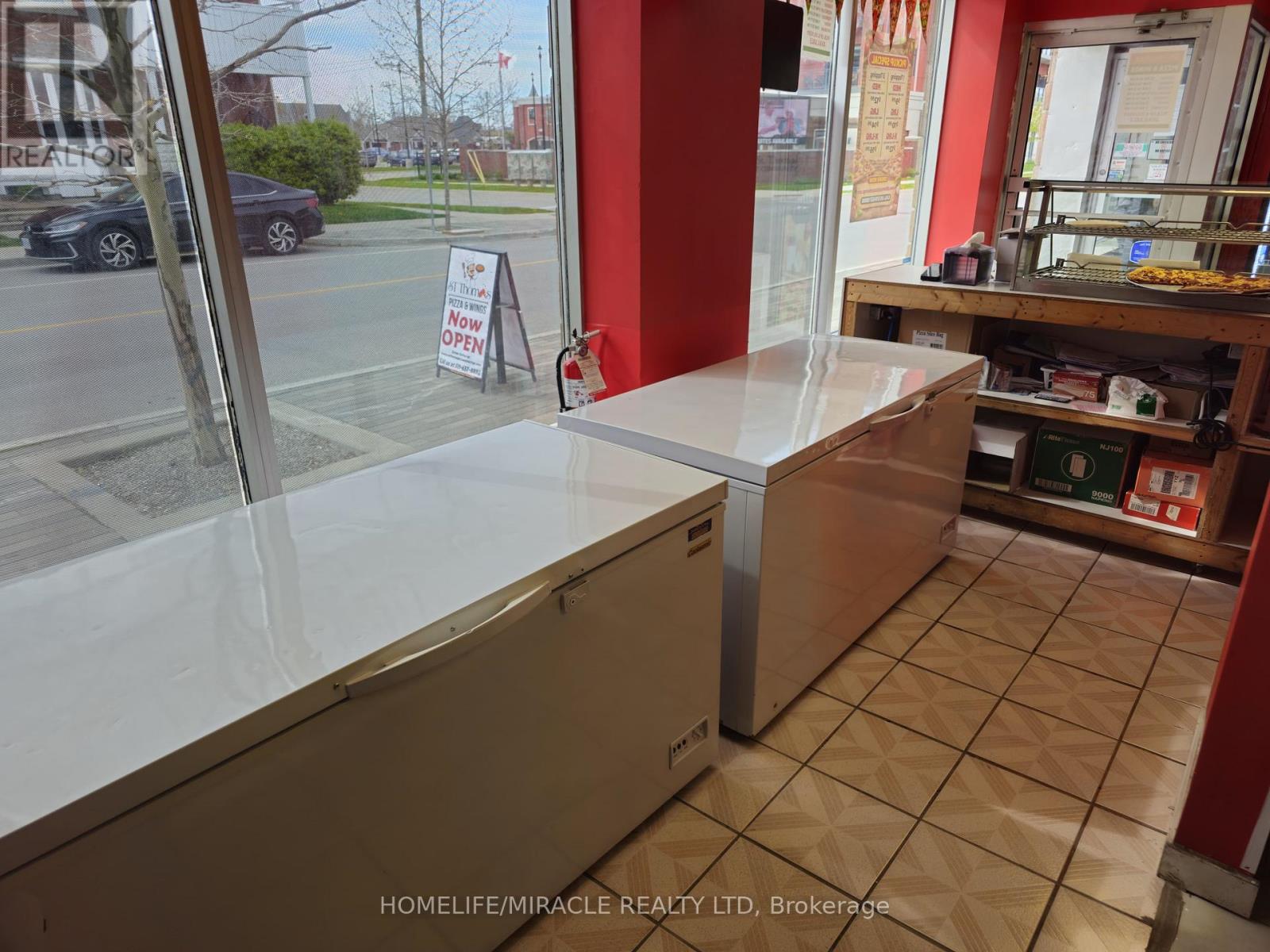 2 - 71 Ross Street, St. Thomas, Ontario  N5R 3X6 - Photo 4 - X13098392