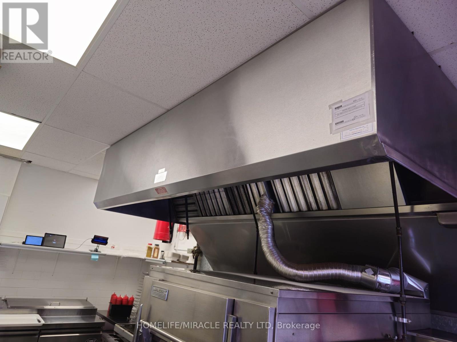 2 - 71 Ross Street, St. Thomas, Ontario  N5R 3X6 - Photo 8 - X13098392