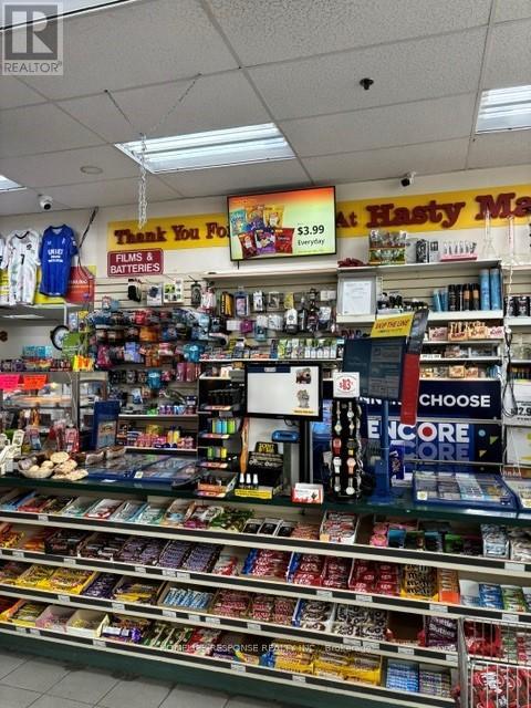 210 MOHAWK ROAD E, Hamilton, Ontario