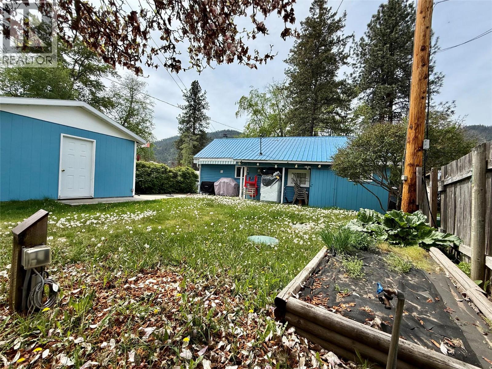 189 Alpine Road, Christina Lake, British Columbia  V0H 1E1 - Photo 14 - 10386446