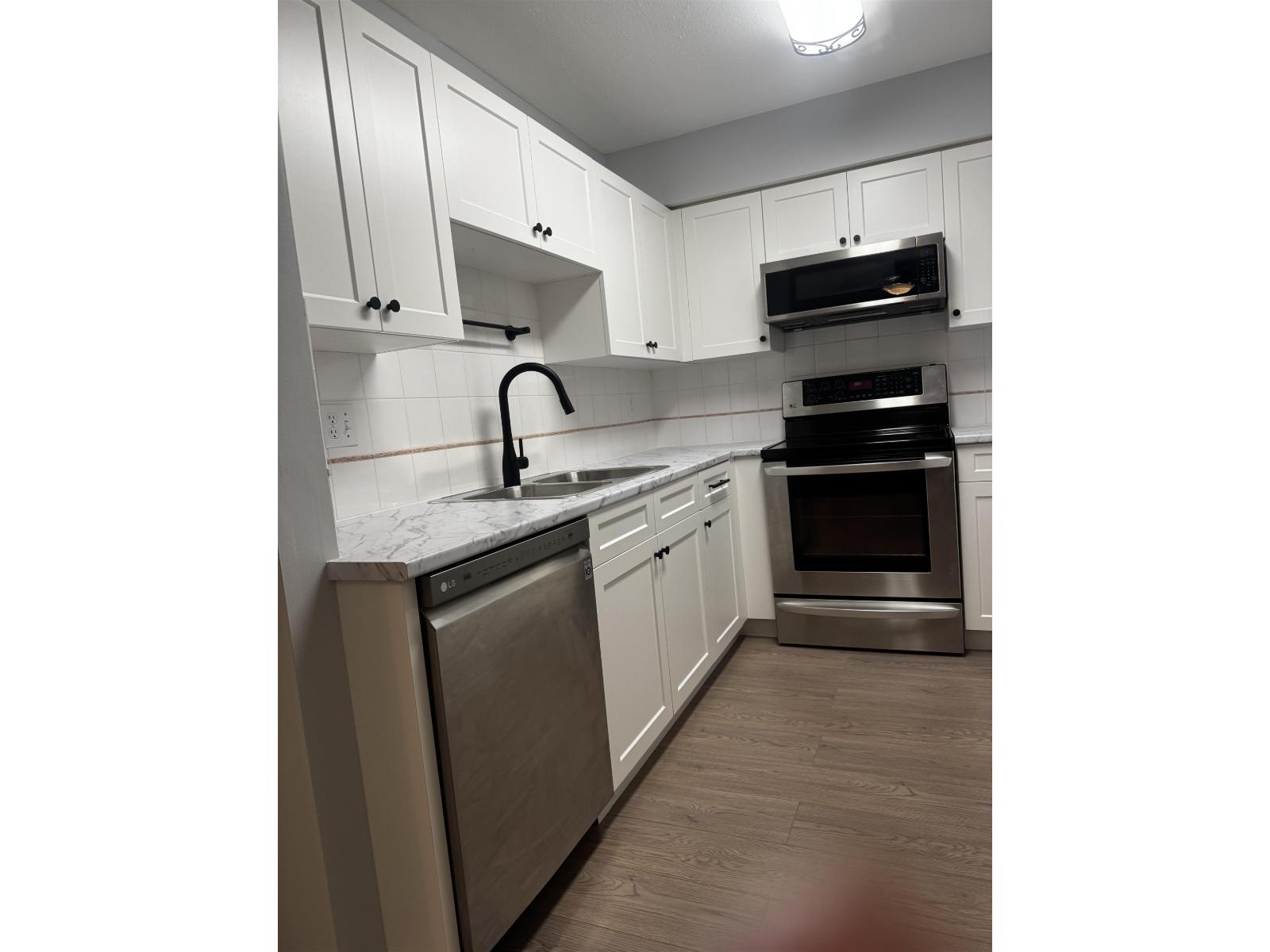 106 1533 BEST STREET, White Rock, British Columbia