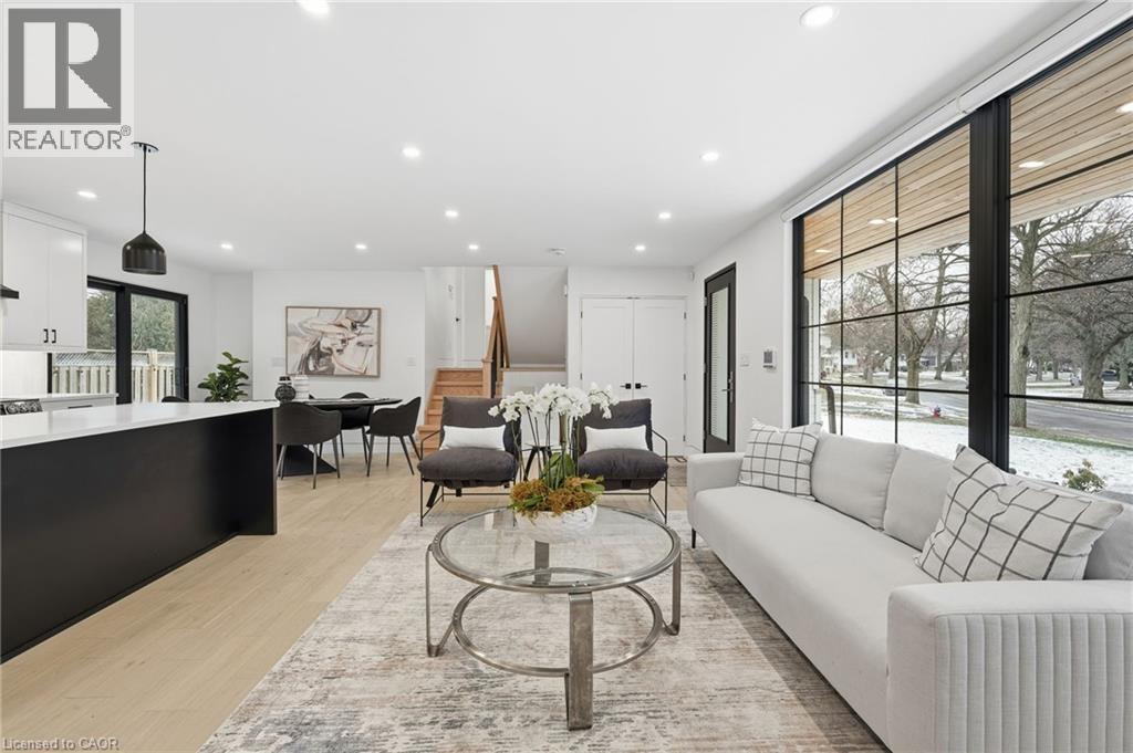 5135 Mulberry Drive, Burlington, Ontario  L7N 1V7 - Photo 3 - 40815487