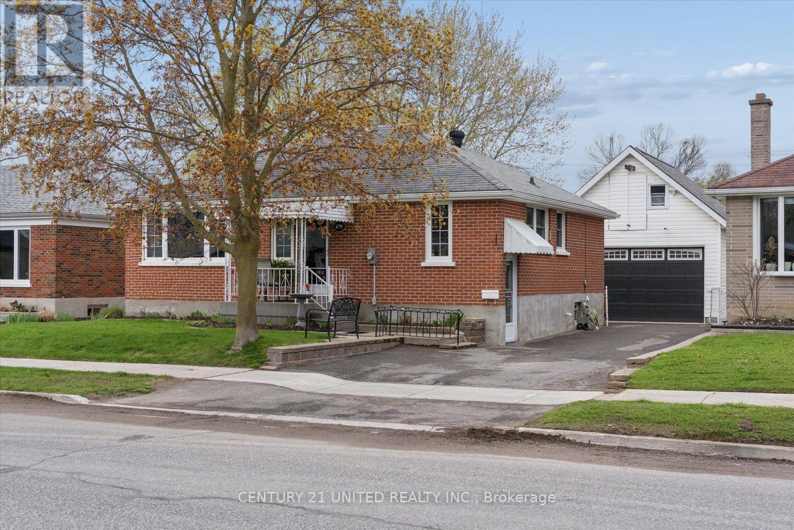 679 Bellaire Street, Peterborough, Ontario  K9J 3Y5 - Photo 3 - X13098498