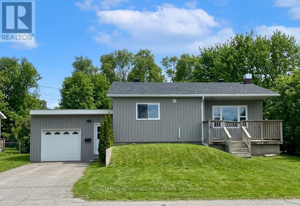 7510 ROGER STEVENS DRIVE, Montague, Ontario