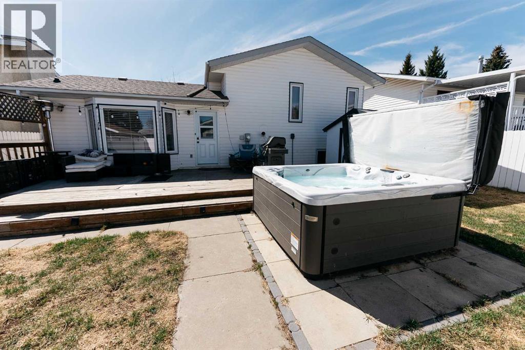 18 Dunlop Street, Red Deer, Alberta  T4R 2G6 - Photo 5 - A2308772