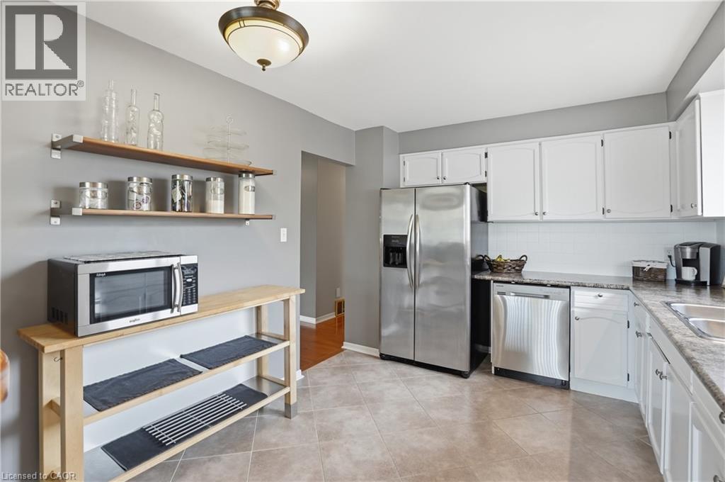 3141 Bentworth Drive, Burlington, Ontario  L7M 1V9 - Photo 13 - 40828165