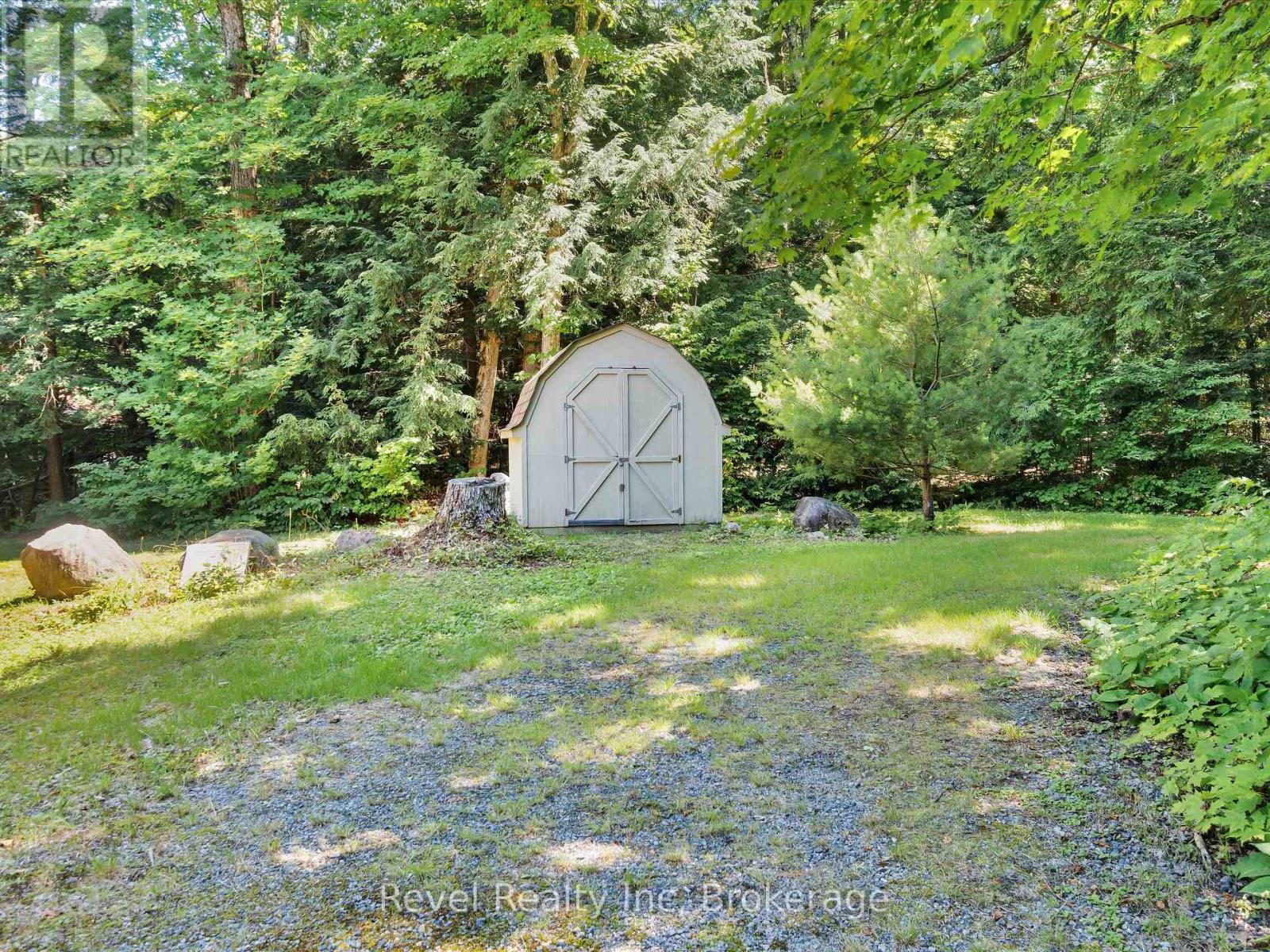 1022 Bird Lake Crescent, Bracebridge (Oakley), Ontario  P1L 1X1 - Photo 4 - X13098628