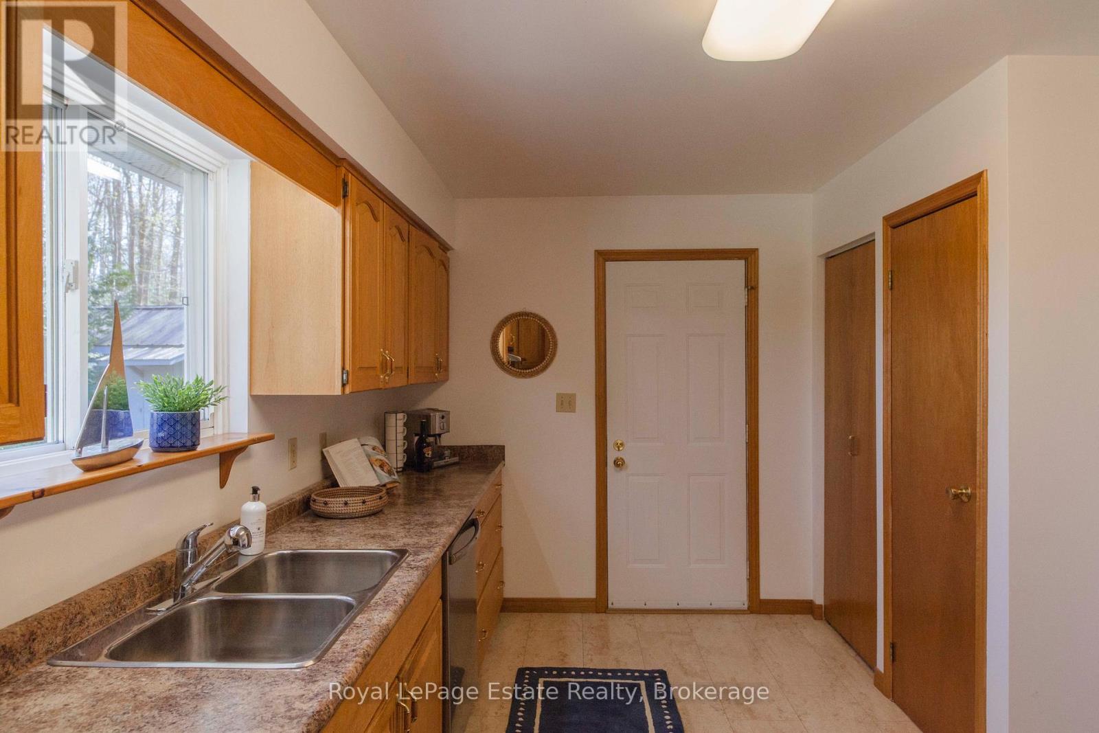 58 Graham Crescent, South Bruce Peninsula, Ontario  N0H 2G0 - Photo 28 - X13098730