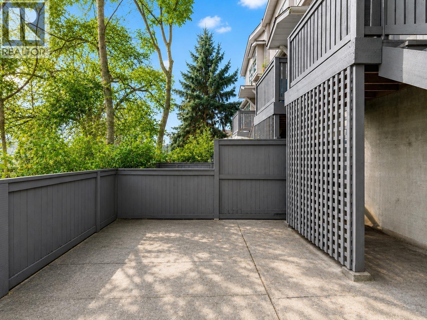 3305 Clive Avenue, Vancouver, British Columbia  V5R 4V4 - Photo 2 - R3120883